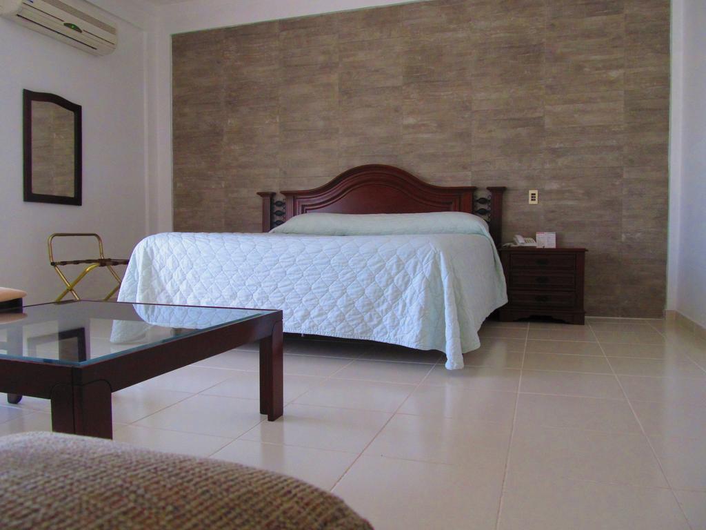 Hotel Caparuch Santa Cruz de La Sierra Bagian luar foto